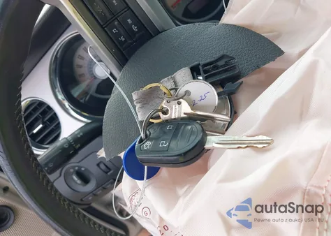 2011 Ford Mustang V6 Premium z USA, uszkodzony, nr VIN 1ZVBP8AM5B5149723